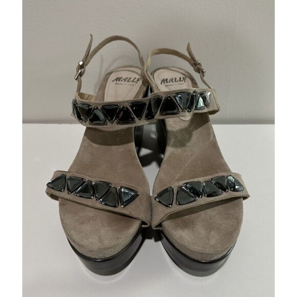 Mally women  size US 11 EU 41 beige suede buckle wedged heel sandals with jewels - Picture 10 of 13